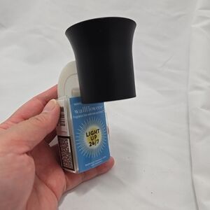 NWT Bath & Body Works Home Wallflowers Fragrance Plug In Light Up Classic Black